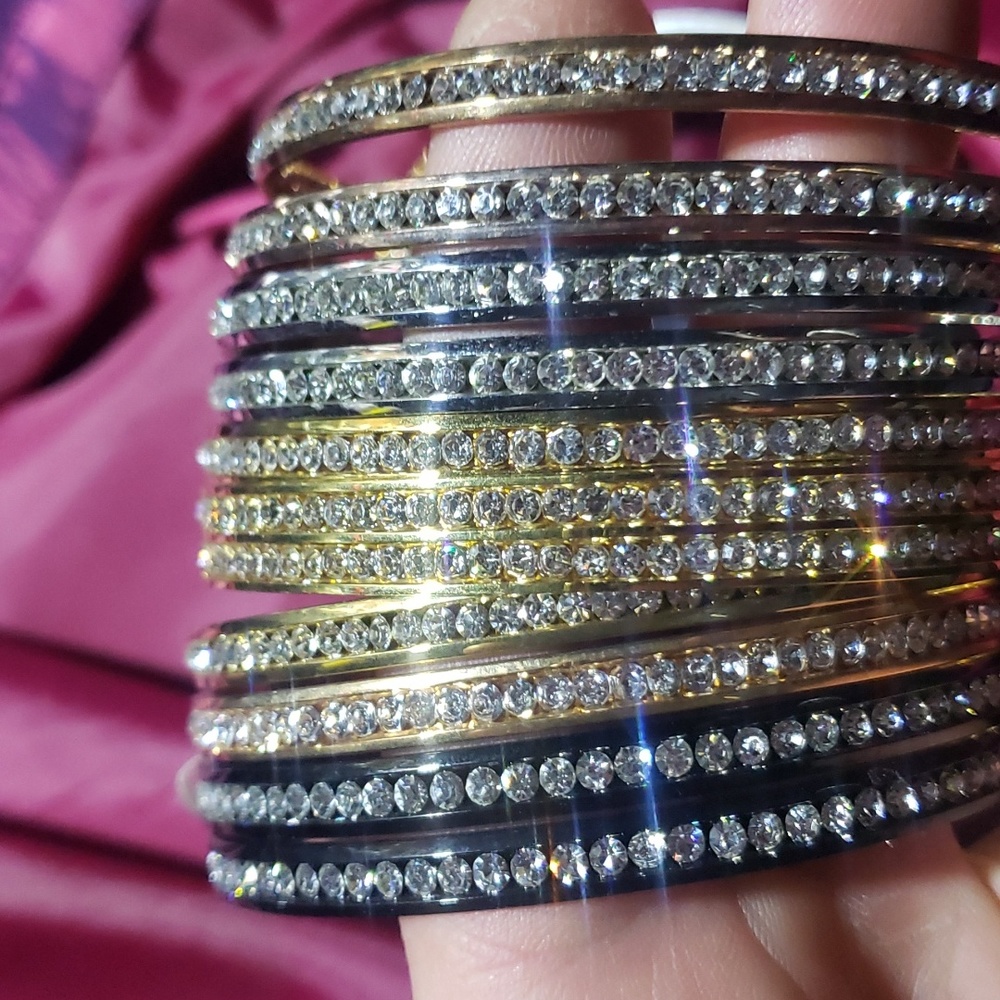 10 new! Not used bangle bracelets w/crystals